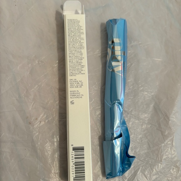 NWT Glossier Play Colorslide Eye Pencil - Picture 2 of 2